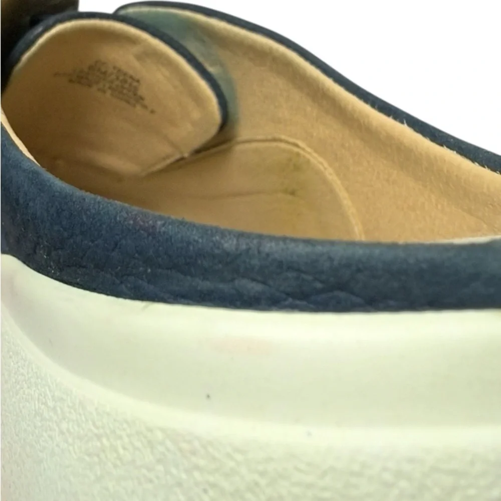 Corso Como Slides Slip on Leather Casual Navy Slip-On Women’s Sneakers Size 8M